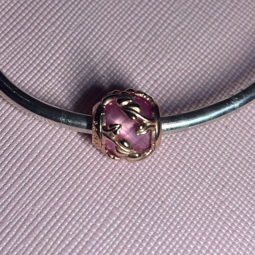 Pandora rose gold leaf charm